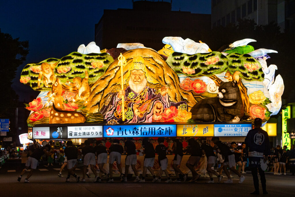 大型ねぶた | 北村麻子